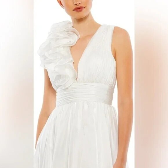 V-neckline Alluring Midi Dress by Mac Duggal 70165 Size 6 (See model pictures) - Picture 6 of 10